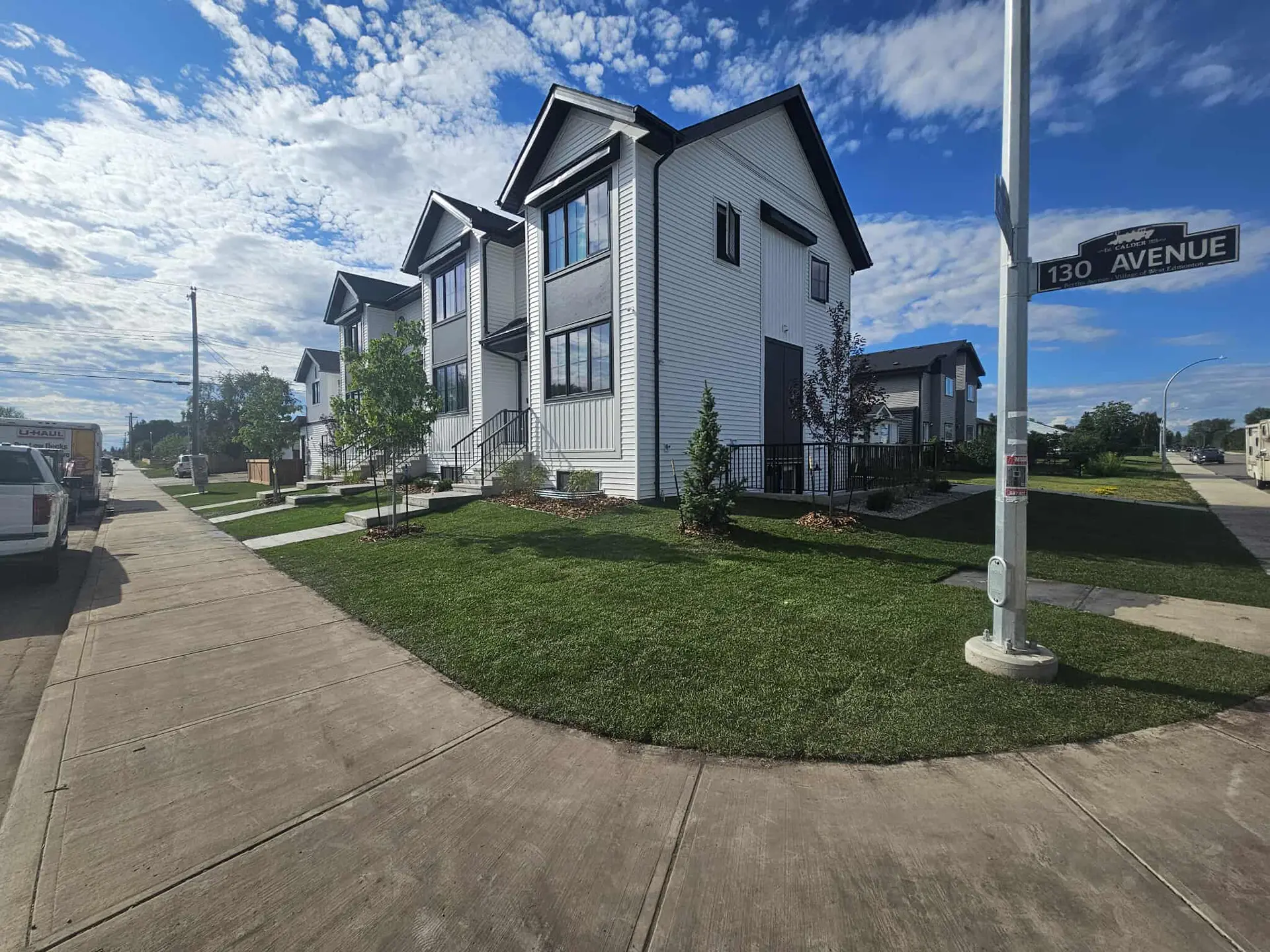 Multi-family and 4-plex landscaping requirements in Edmonton